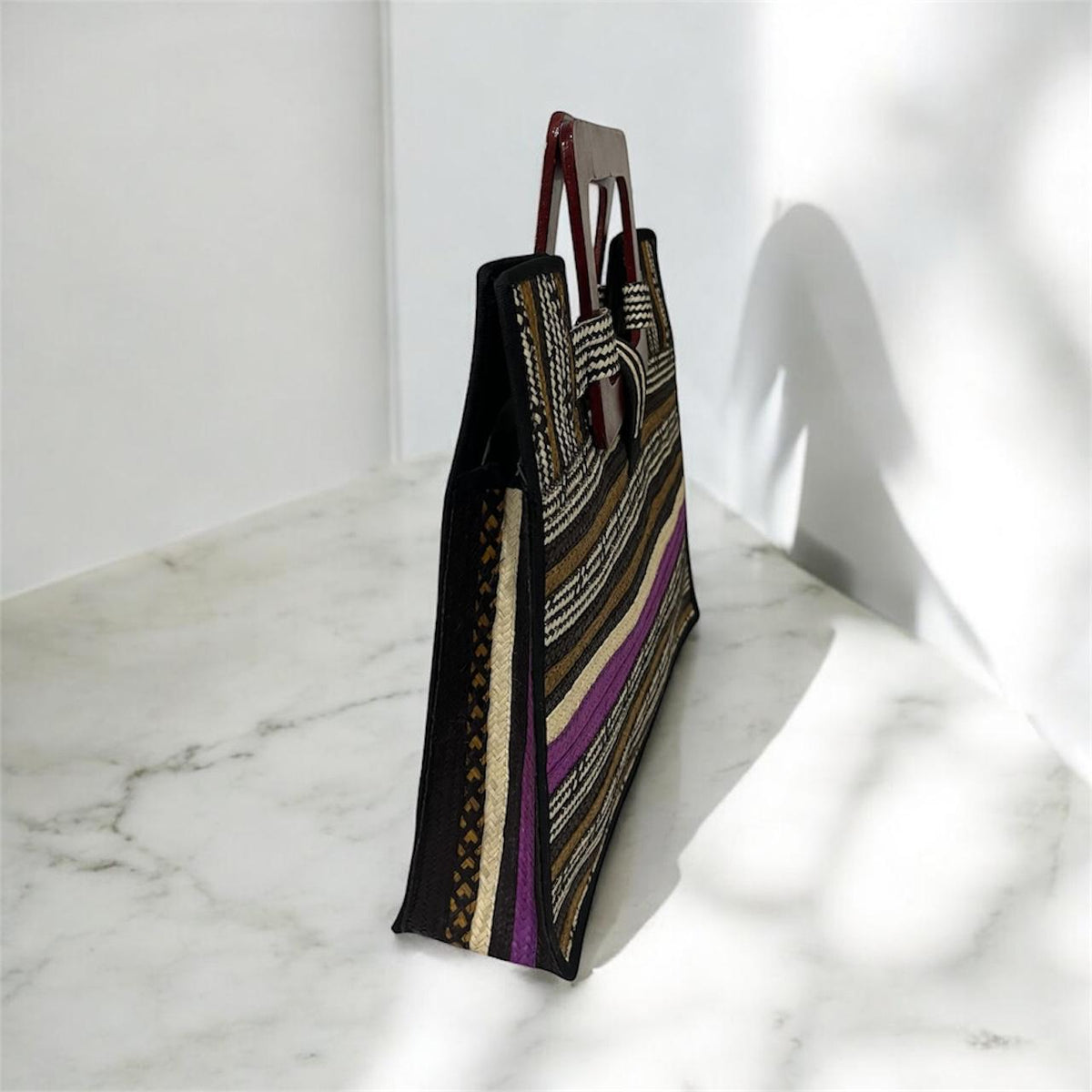 Square Hand-Woven Caña Flecha Tote, detail view – handmade in Colombia by Fundación La Otra Vuelta for Stand Out and Shout Out