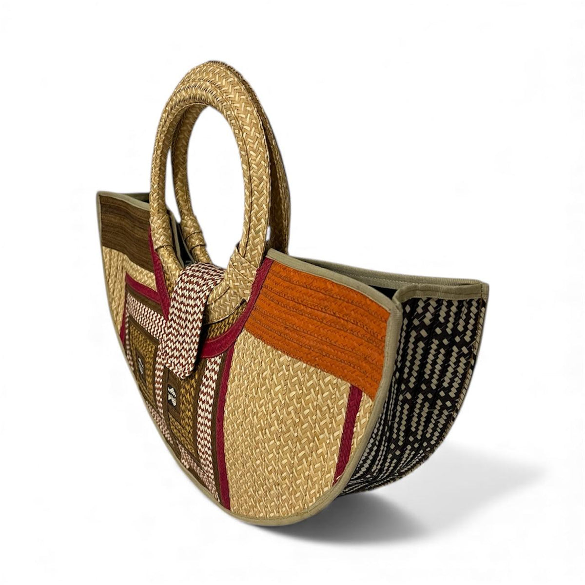 Half-Circle Hand-Woven Caña Flecha Handbag, detail view – handmade in Colombia by Fundación La Otra Vuelta for Stand Out and Shout Out