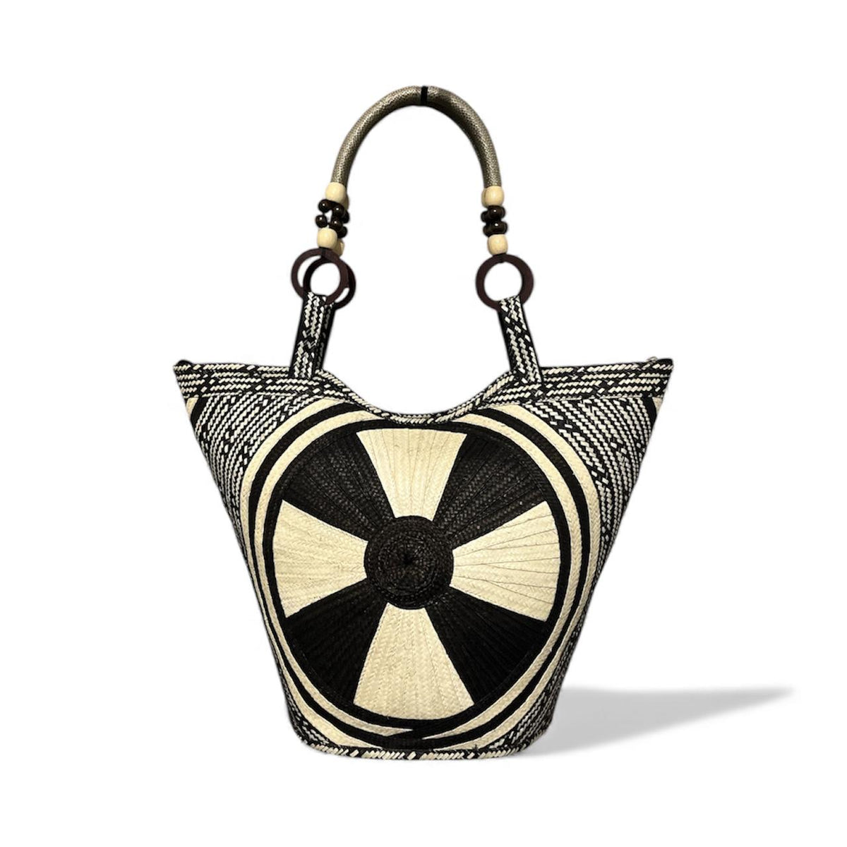 Neutral Circle Pattern Hand-Woven Caña Flecha Bucket Bag, front view – handmade in Colombia by Fundación La Otra Vuelta for Stand Out and Shout Out