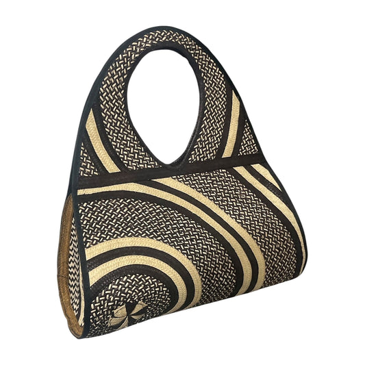 Black & Natural Pinwheel Swirl Teardrop Caña Flecha Handbag, side view – handmade in Colombia by Fundación La Otra Vuelta